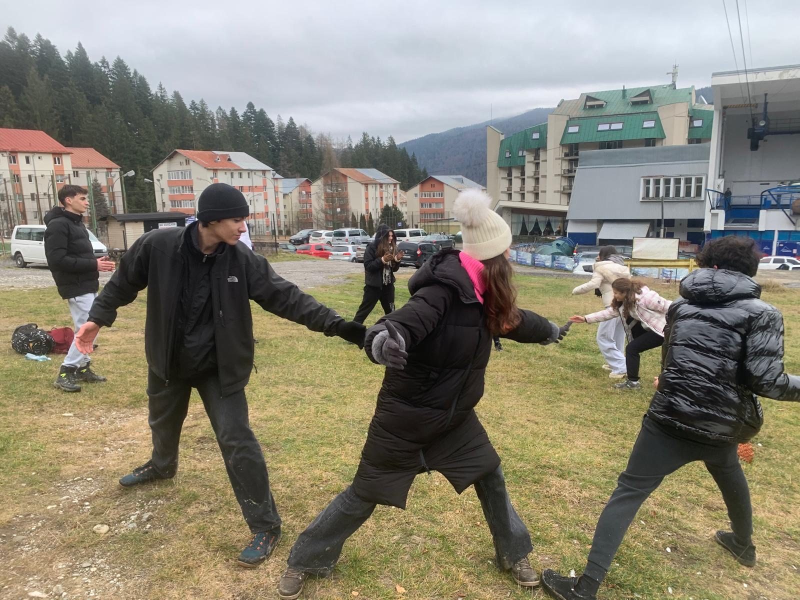 Joc în tabără